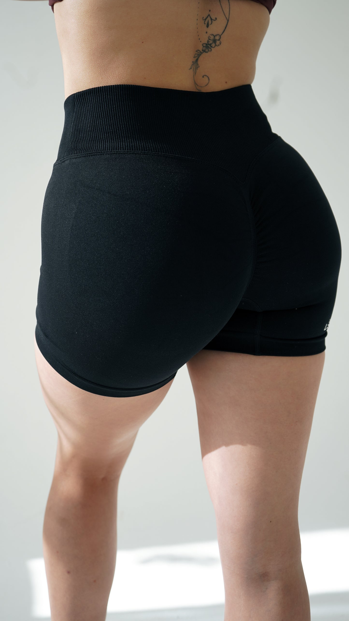 Volume Shorts Black