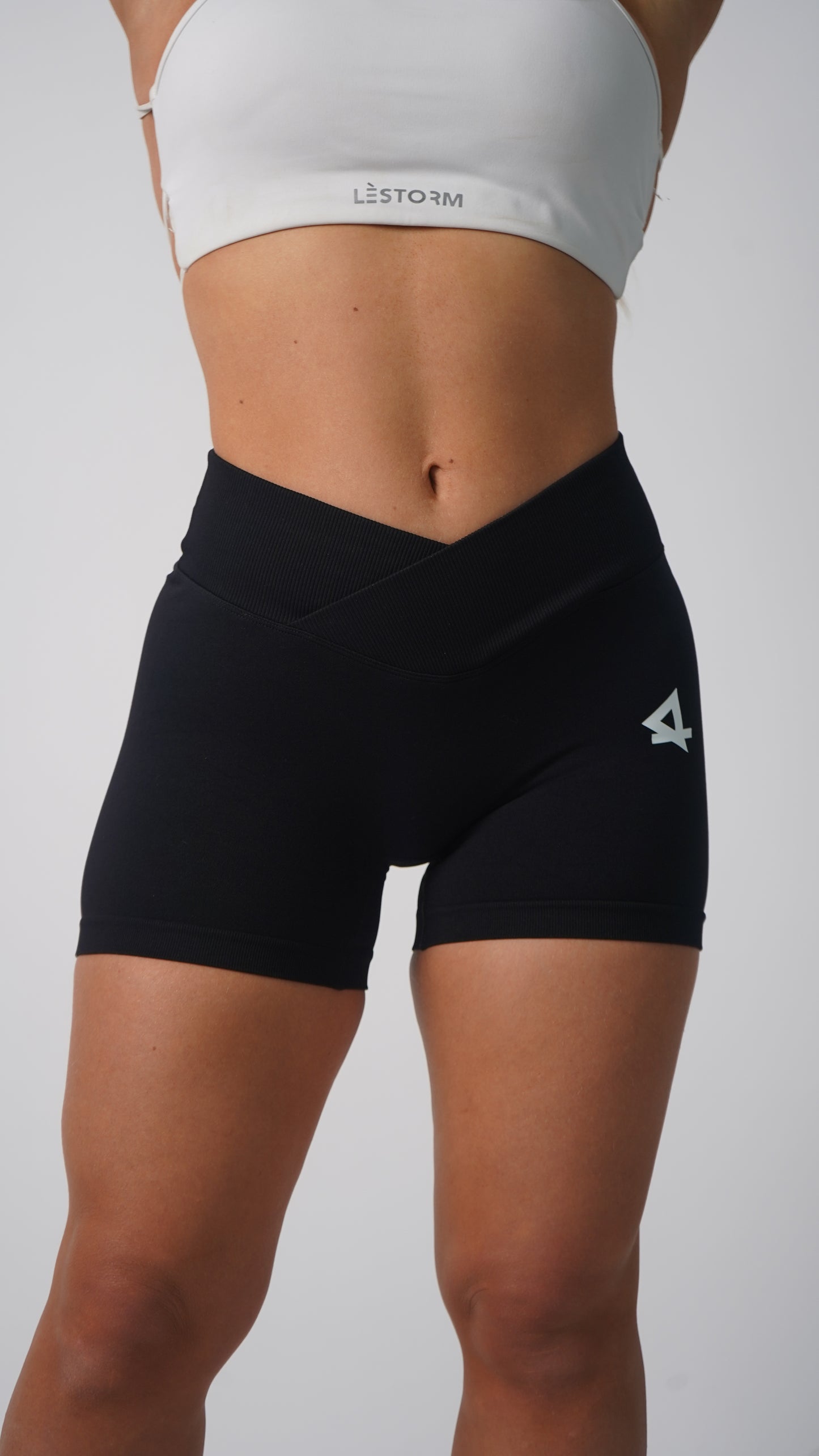 Volume Shorts Black